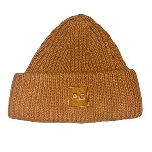 NWOT American Eagle Outfitters Brown Knit Thick Winter Beanie for Women